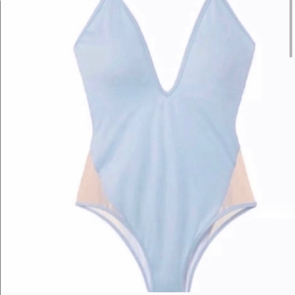 New with tag pink Victoria Secret swimsuit M